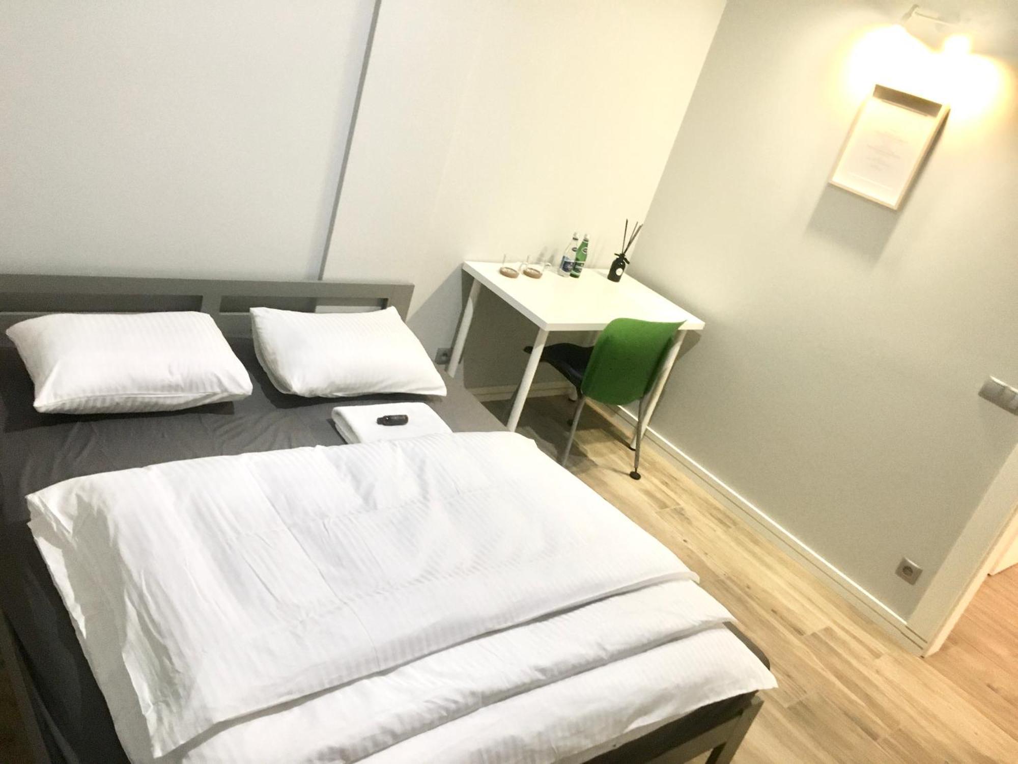 Fractal Guest Rooms - Poznan Centrum Andersia Square & Old Town Quarto foto