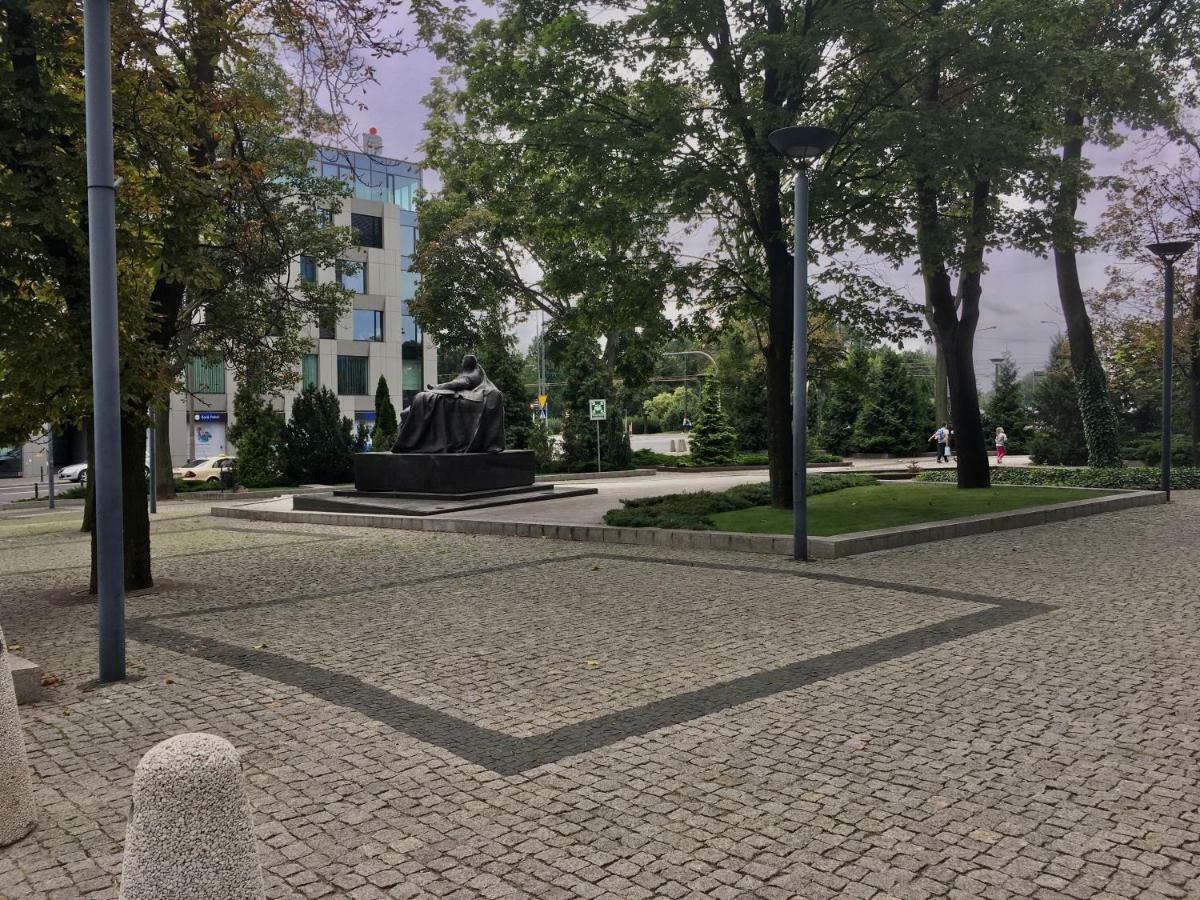 Fractal Guest Rooms - Poznan Centrum Andersia Square & Old Town Exterior foto